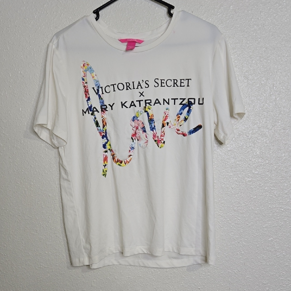 Victoria's Secret White Floral‎ Graphic Tee